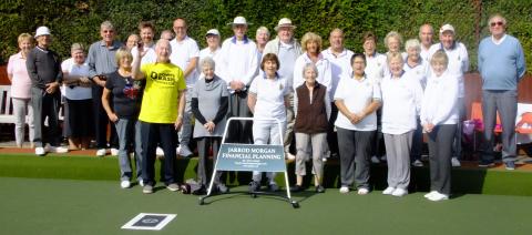 Indoor and Outdoor Lawn Bowls + Bowl for Health