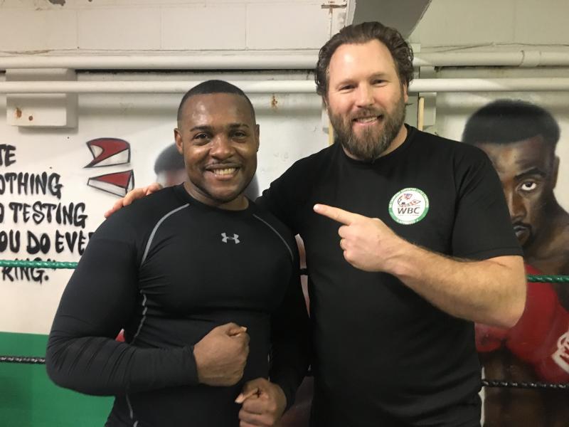 Blind veterans take part in boxing training class