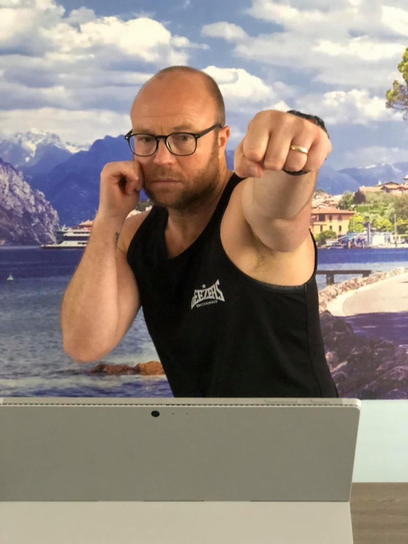 classes run live by Jon Thaxton-former British and European Boxing Champion